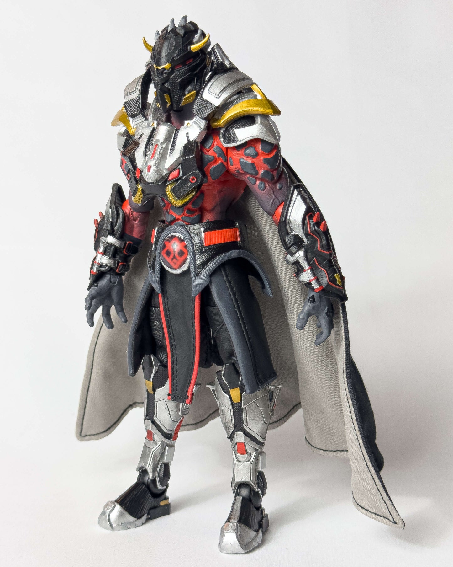 Legendari Kael Darkhelm Action Figure [PRE-ORDER]