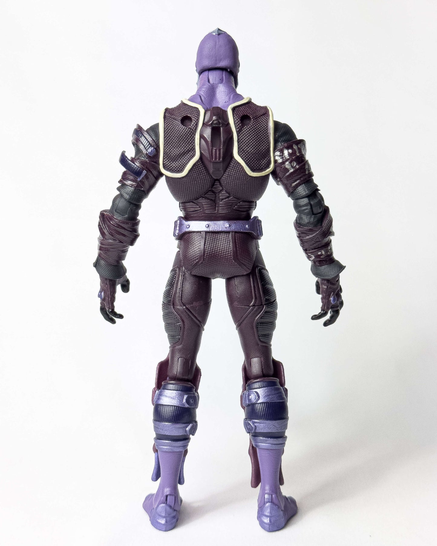 Legendari Pale King Action Figure [PRE-ORDER]