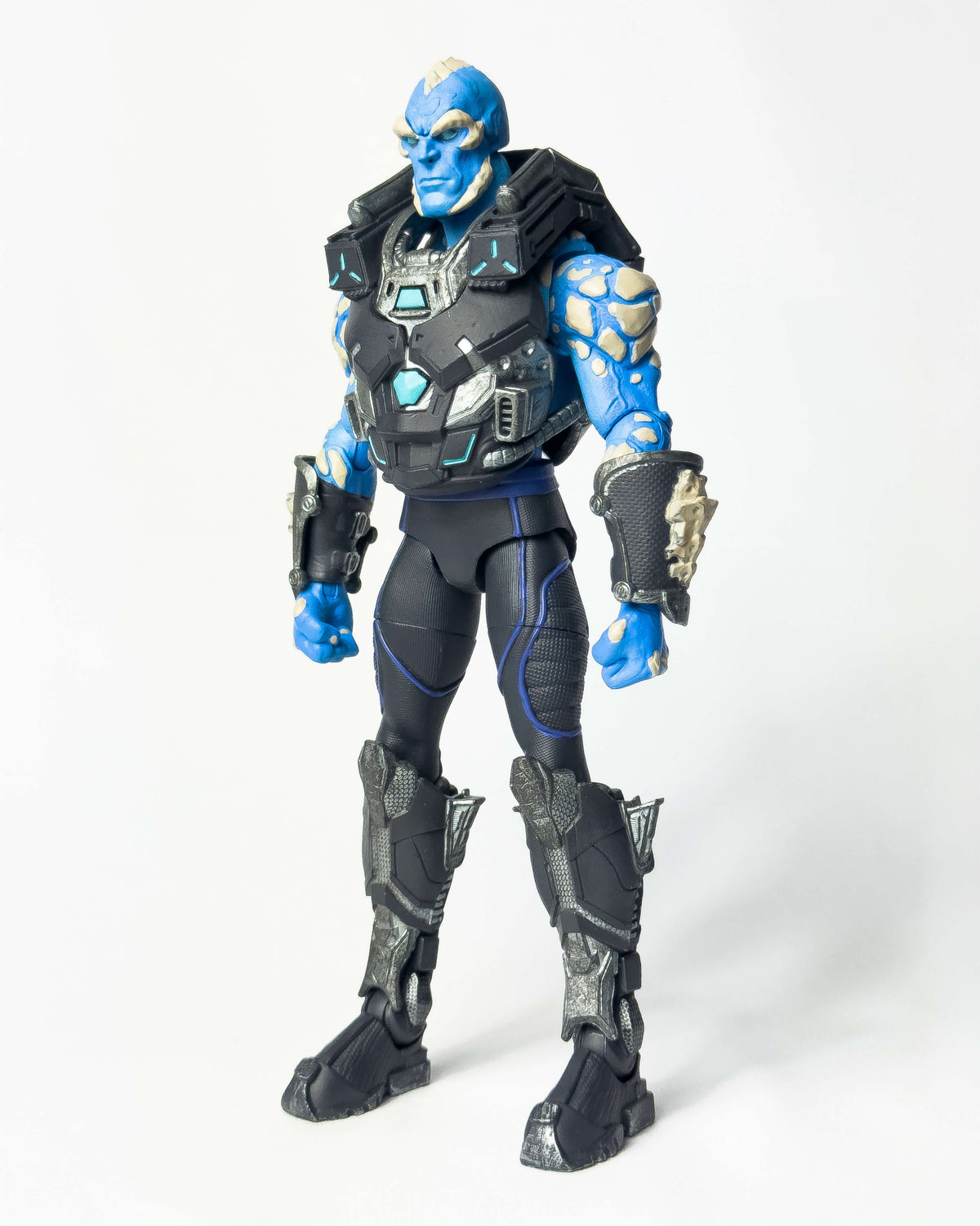 Legendari Prime action figure angled view in armor, Army Builder 3-Pack